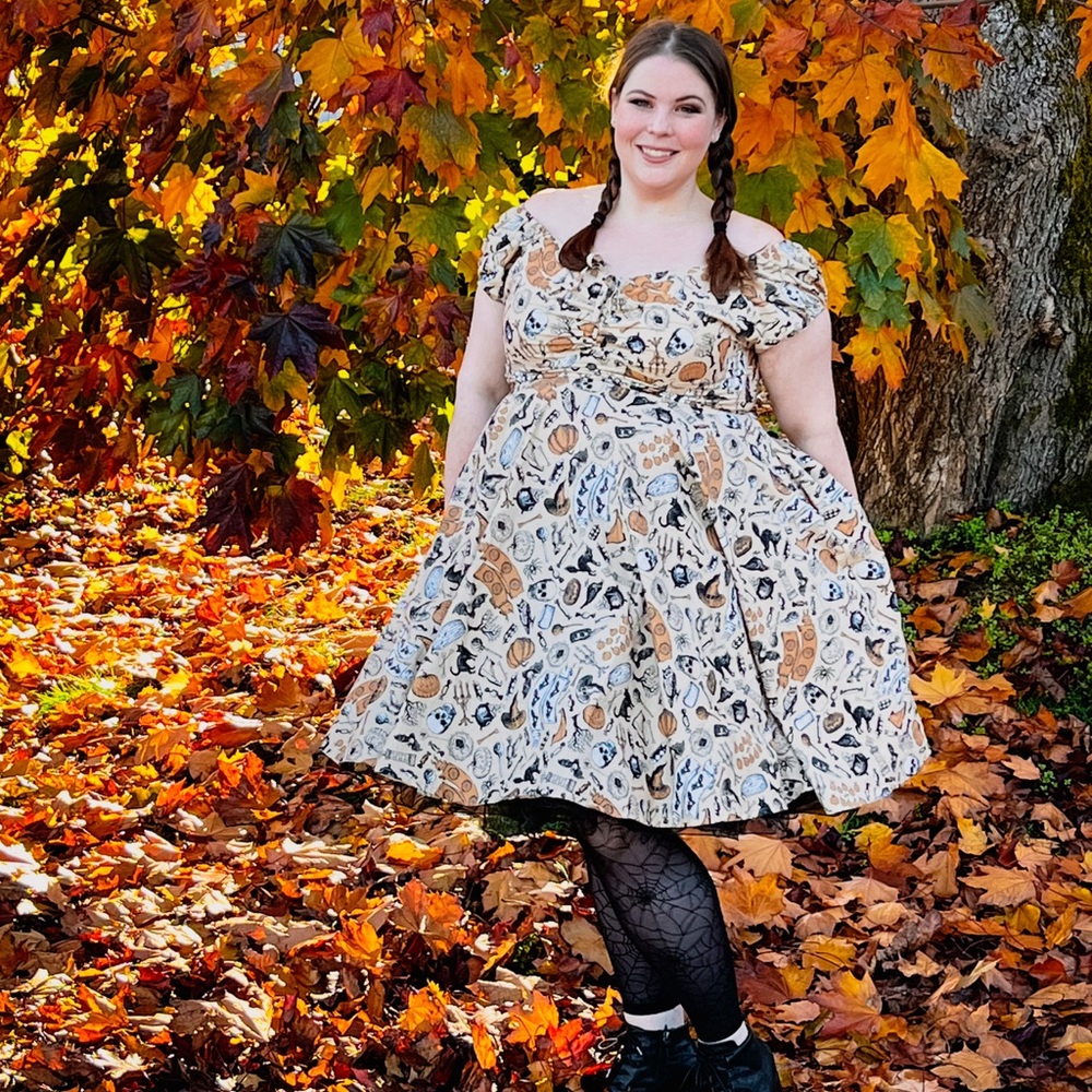 Magnolia place vintage Halloween print dress